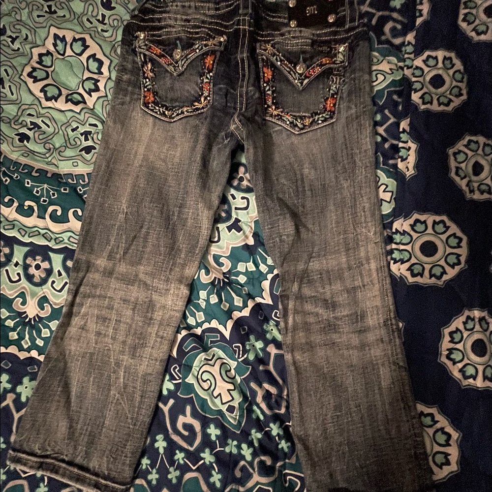 Size 29 miss me Capri